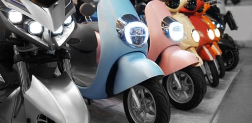 scooter et maxi scooter scooter et maxi scooter phare allumé